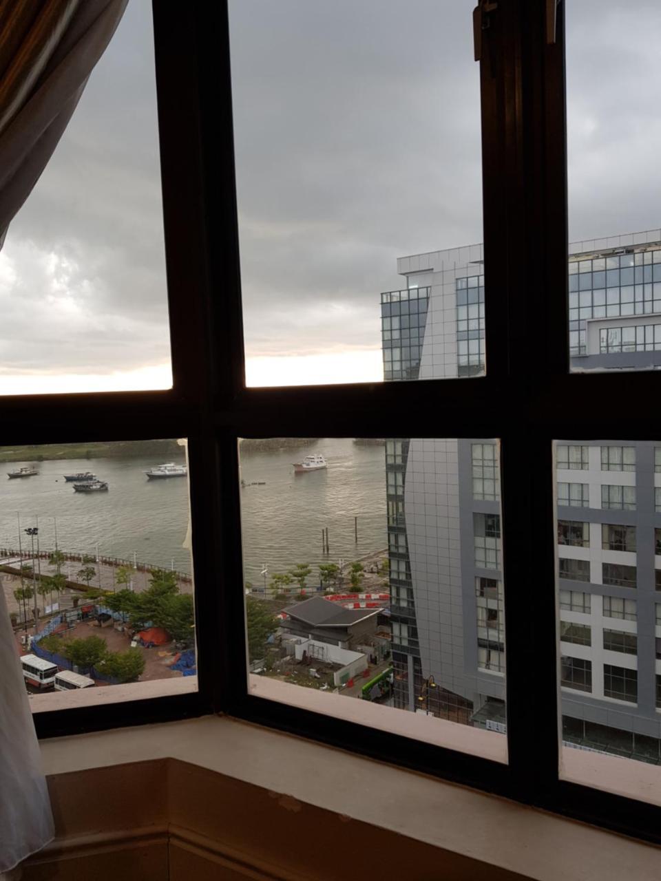 Апарт отель Marina Court Luxury Penthouse Кота-Кинабалу Экстерьер фото